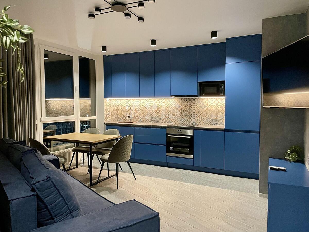 2k apartment vul. Oleksandra Olesja 3