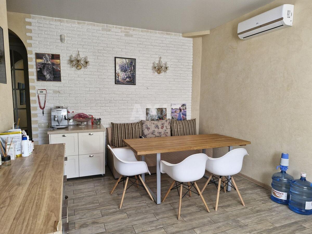 4k apartment vul. Iskrivs'ka 110