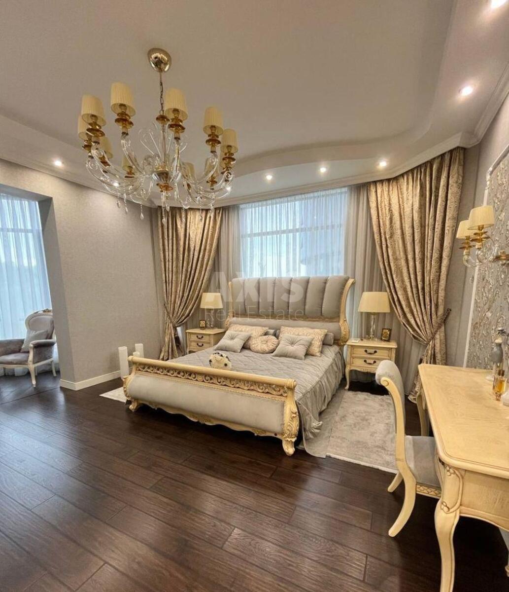 4k apartment vul. Strutyns'kogo Sergija 21