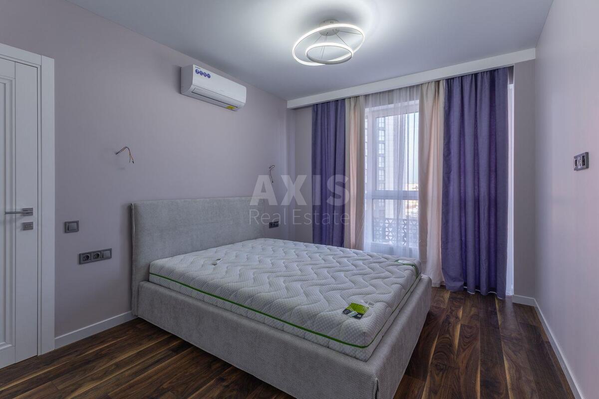 2k apartment vul. Lypkivs'kogo Vasylja Mytropolyta 16В8