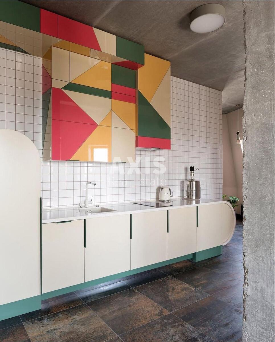 Office vul. Jevgena Konoval'cja 36, 264m28