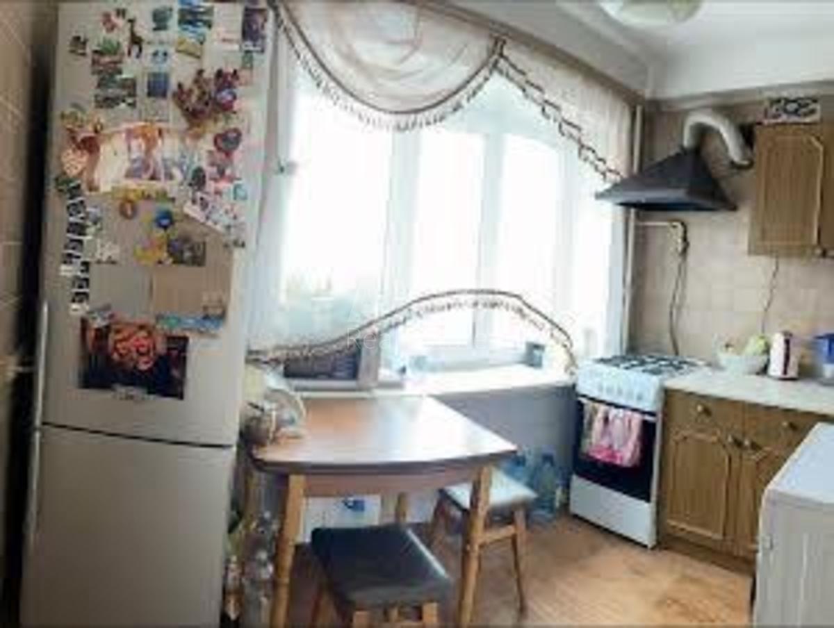 2k apartment vul. Kyrylivs'ka 1315