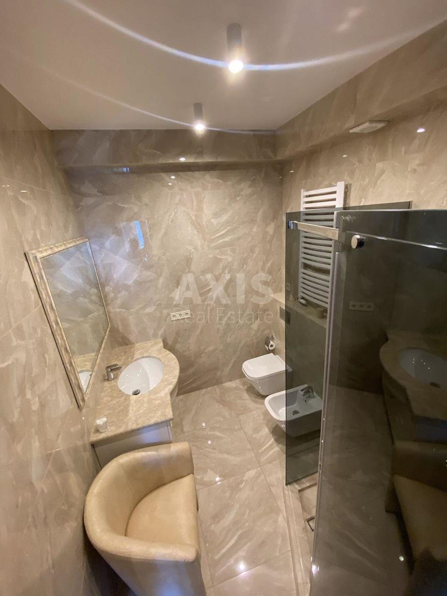 3k apartment vul. Dragomyrova Myhajla 4Б8