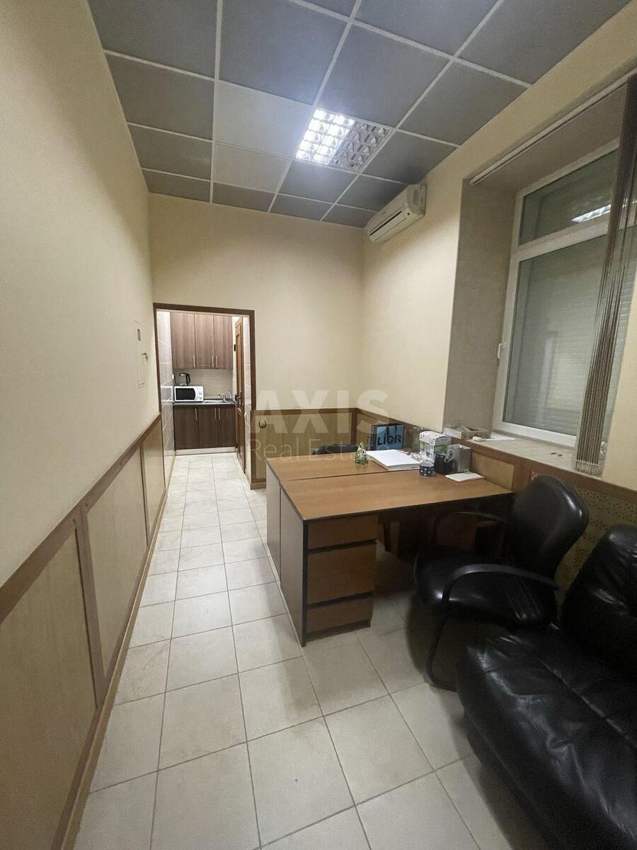 Офис ул. Хмельницкого Богдана 57, 37м2