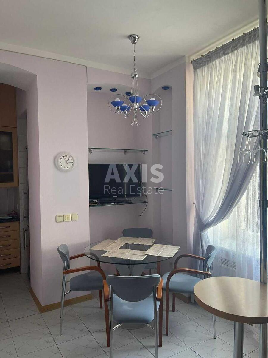 4к квартира спуск Андреевский 2589660