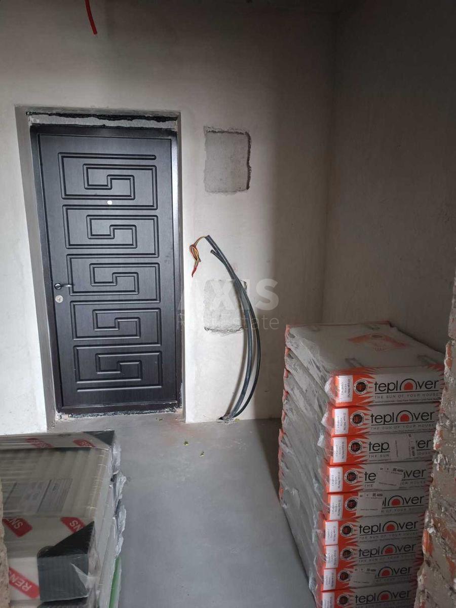 1k apartment vul. Avtozavods'ka 72Б6