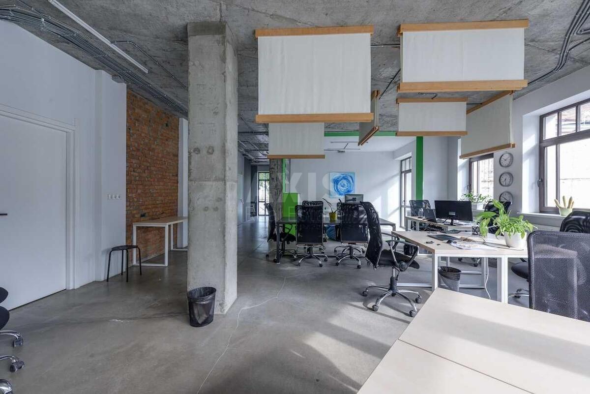 Office vul. Vozdvyzhens'ka 51А, 650m2568823