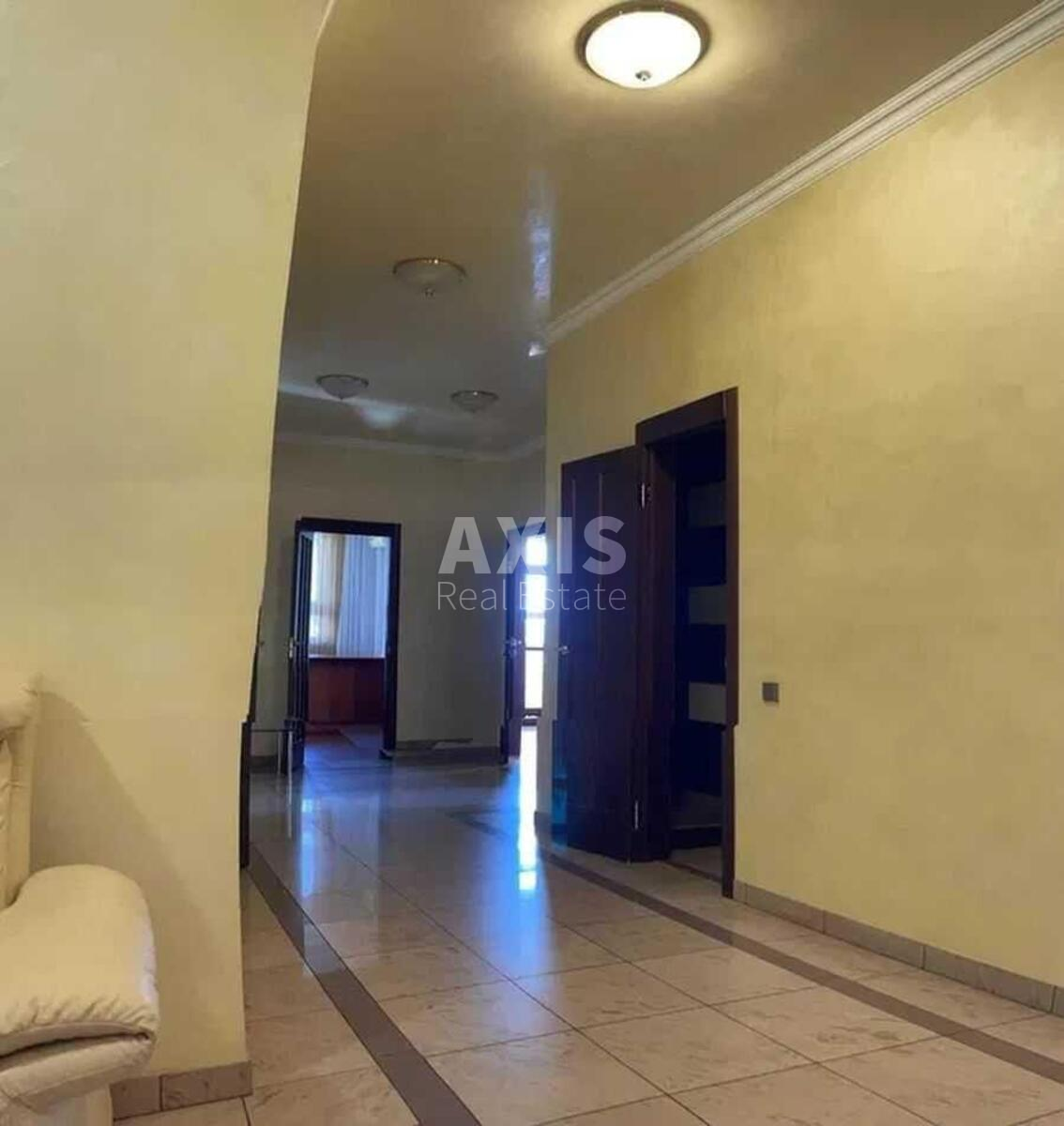 Office vul. Rustaveli Shota 44, 180m2598143