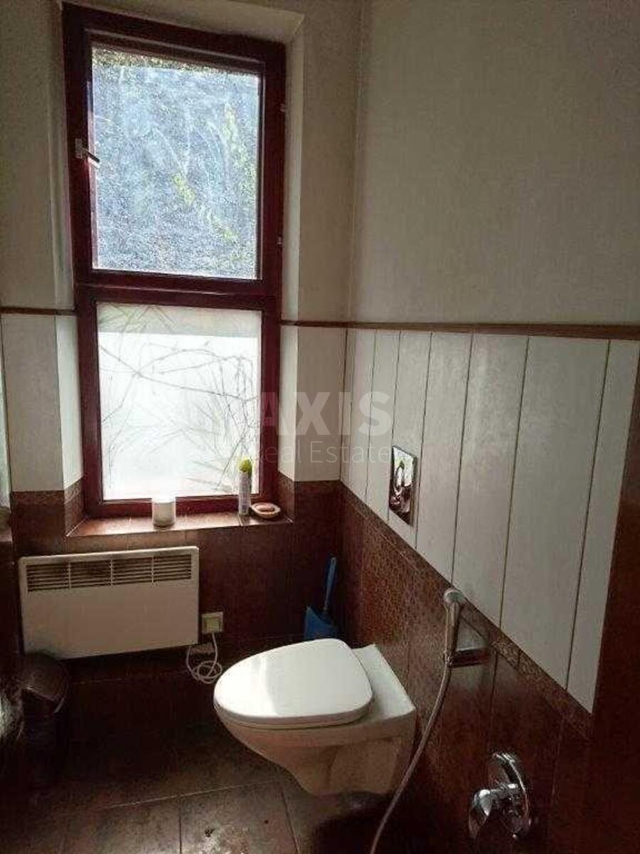 Office vul. Nyzhn'ojurkivs'ka 45, 300m2567829