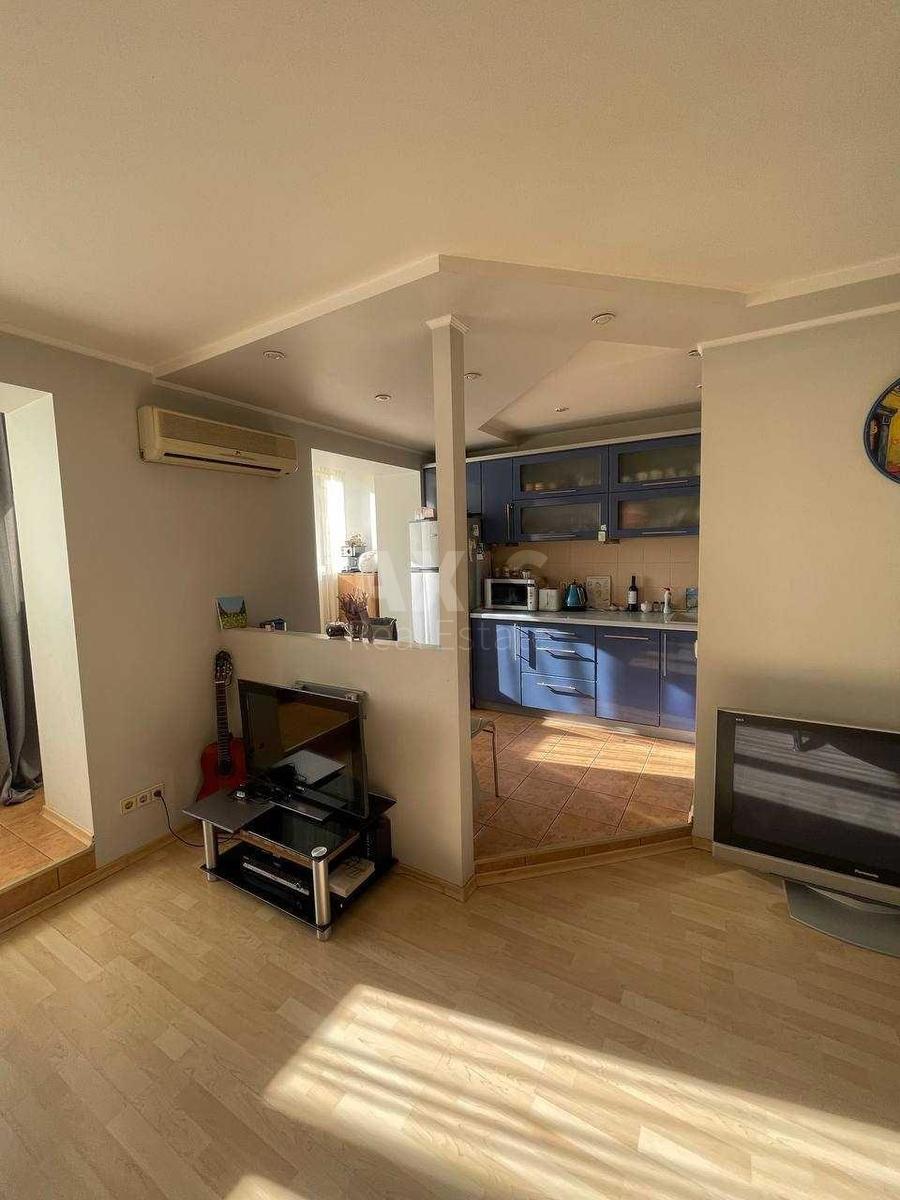 3k apartment vul. Chornovola V'jacheslava 33/30