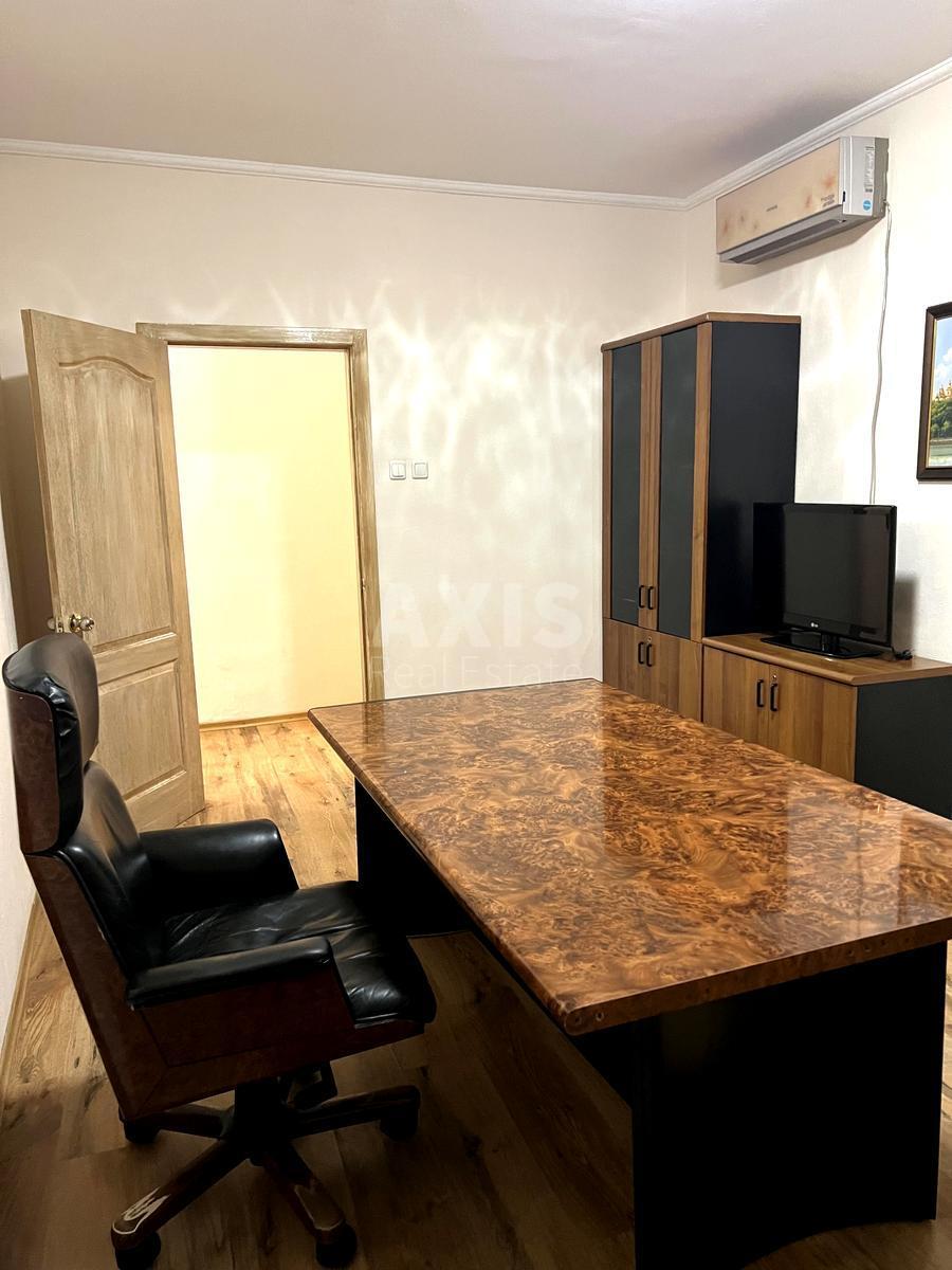 3k apartment vul. Sribnokil's'ka 16243813