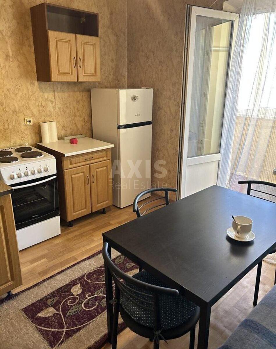 1k apartment vul. Oleny Pchilky 2Б620760