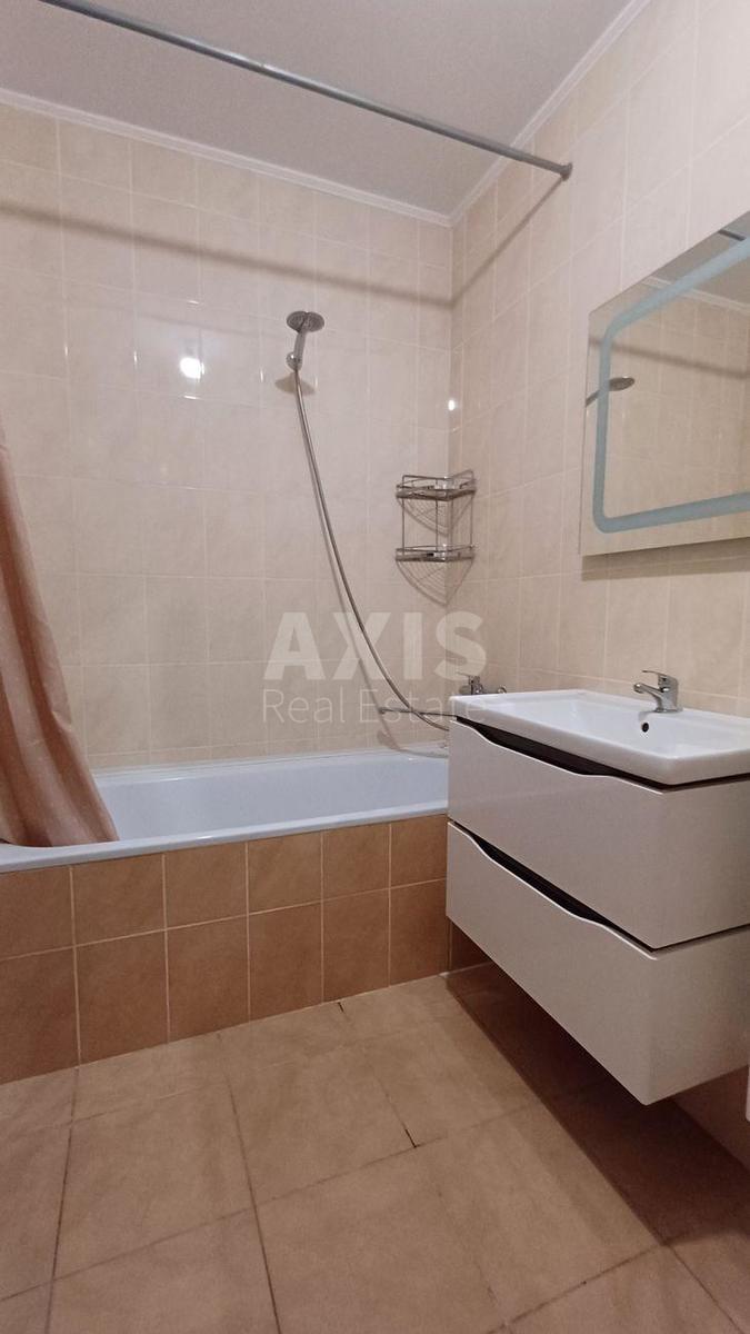 4k apartment vul. Boryspil's'ka 255