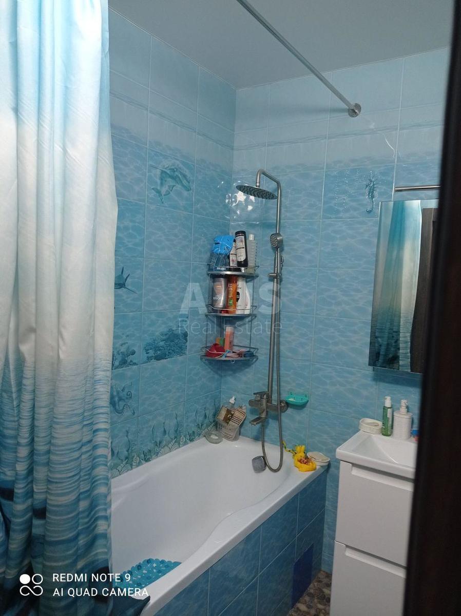 3k apartment vul. Voskresens'ka 182