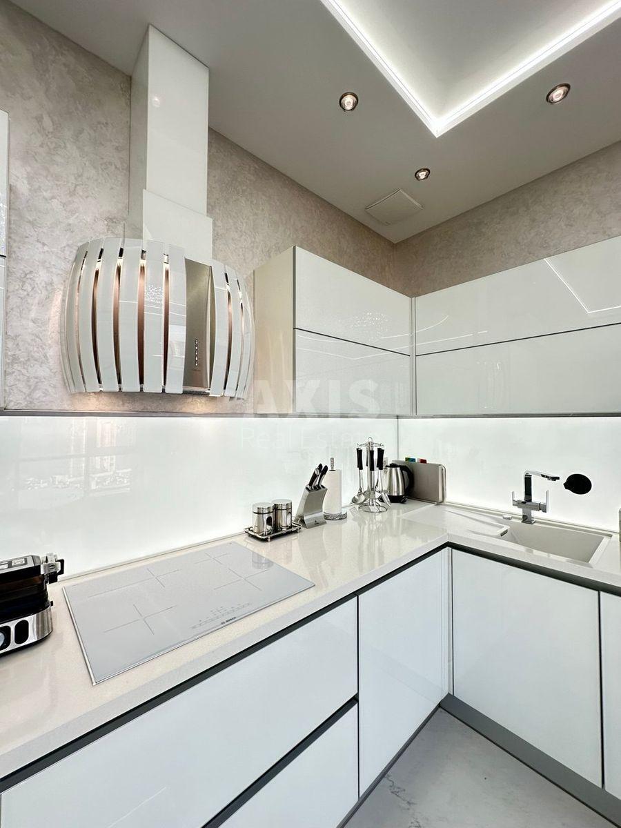 4k apartment vul. Truskavec'ka 4Б583637