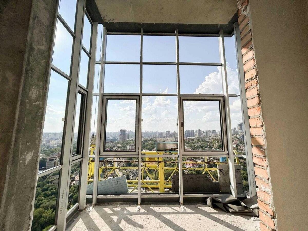 4k apartment vul. Dragomyrova Myhajla 181