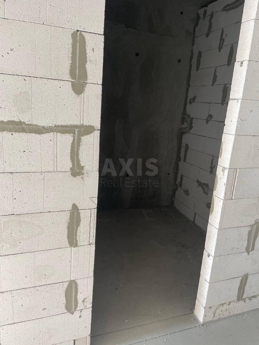 1k apartment nab. Dniprovs'ka 154