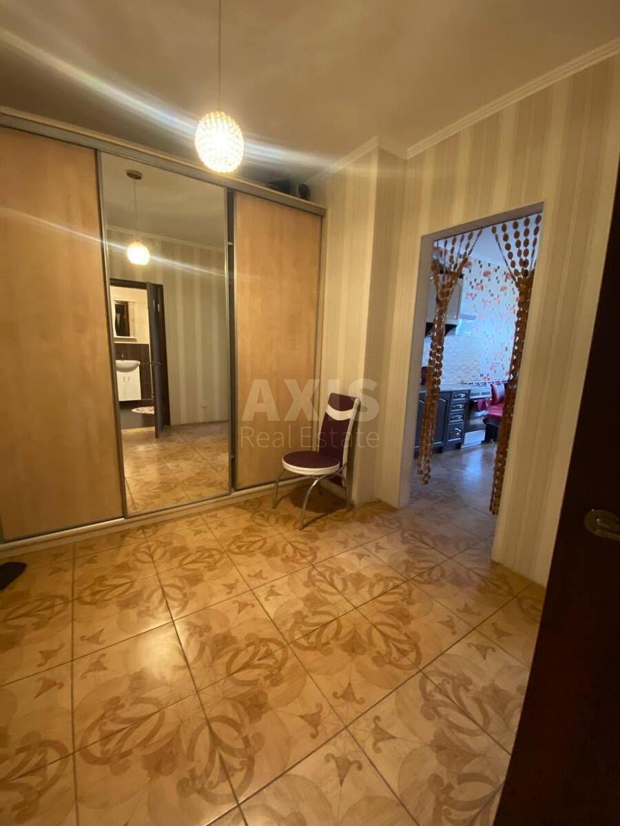 1k apartment vul. Dragomanova 23
