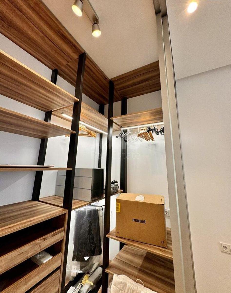 2k apartment vul. Barbjusa Anri 28А5