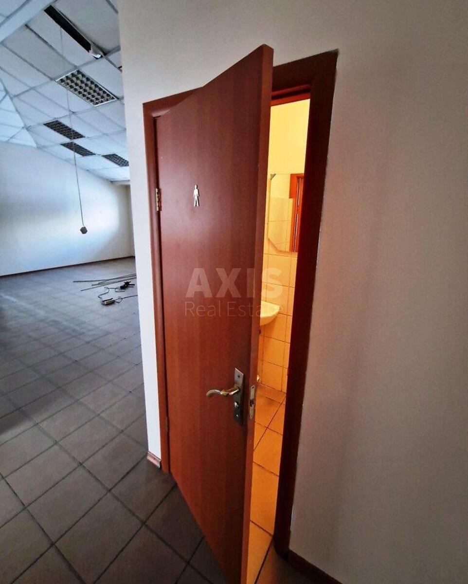 Office vul. Syrec'ka 25, 284m21