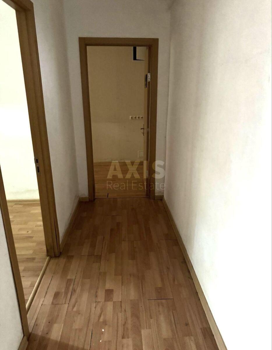 Office prov. Ryl's'kyj 3, 70m21