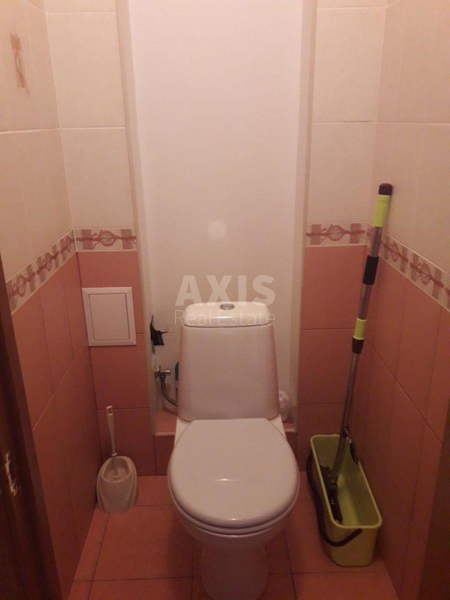 2k apartment vul. Revuc'kogo 4В3