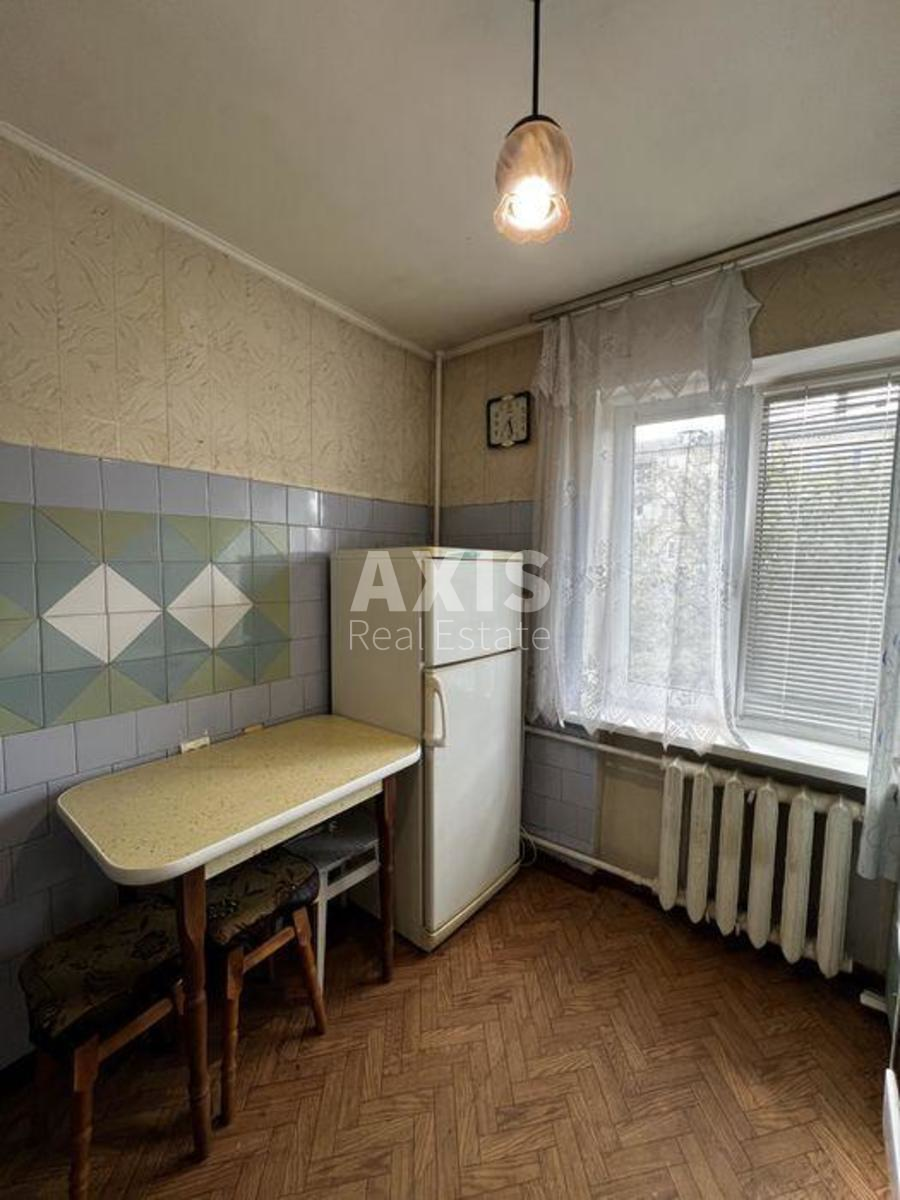 1k apartment vul. Chervonopil's'ka 20/154
