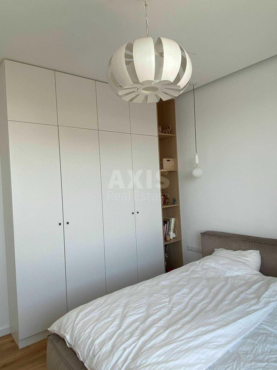 3k apartment vul. Mykil's'ko-Slobids'ka 3А