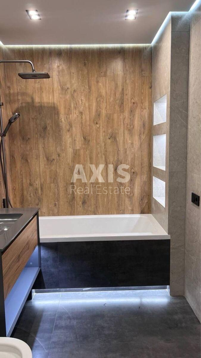 2k apartment vul. Pivnichno-Syrec'ka 11