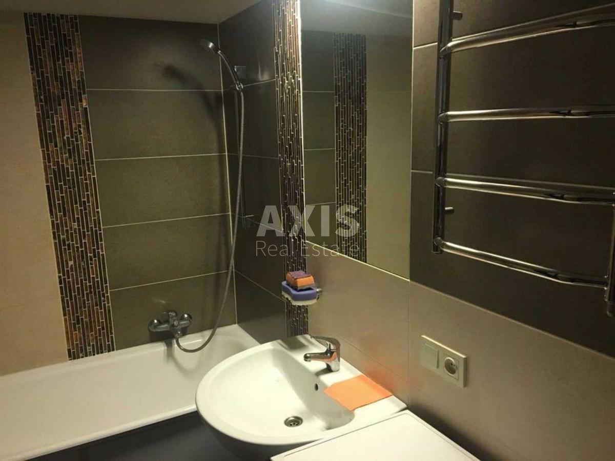 1k apartment vul. Novodarnyc'ka 131