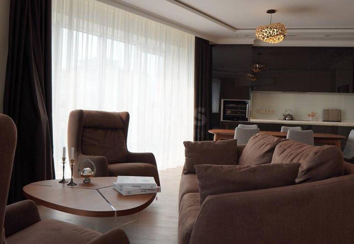 3k apartment vul. Lypkivs'kogo Vasylja Mytropolyta 16Г0