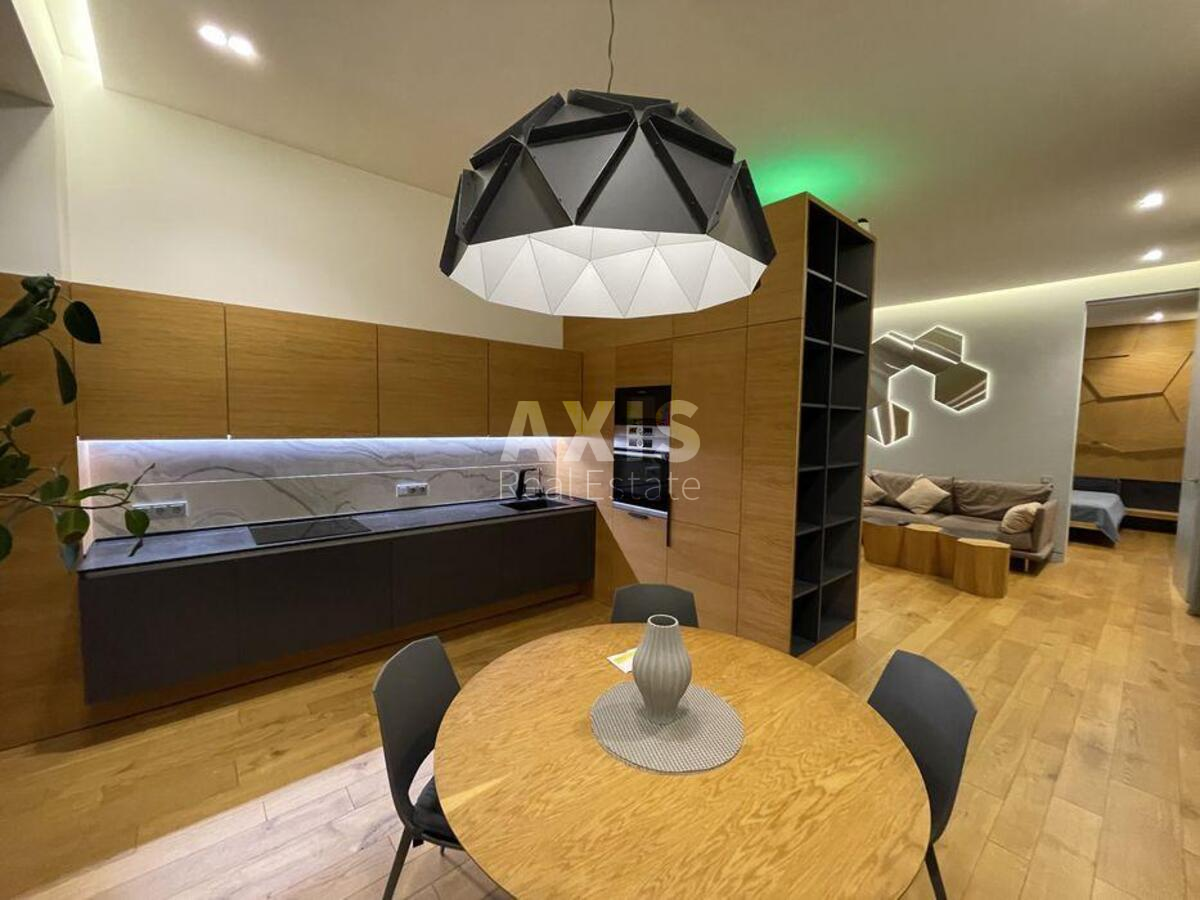 2k apartment vul. Ljuterans'ka 7/101