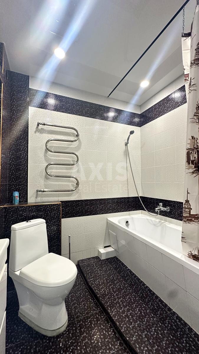 4k apartment vul. Yulia Zdanovska 52/36263716