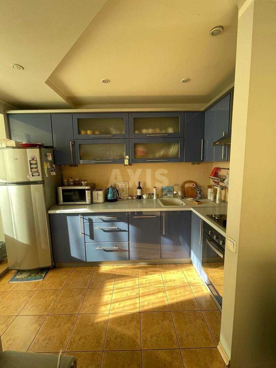 3k apartment vul. Zlatoustivs'ka 44/220