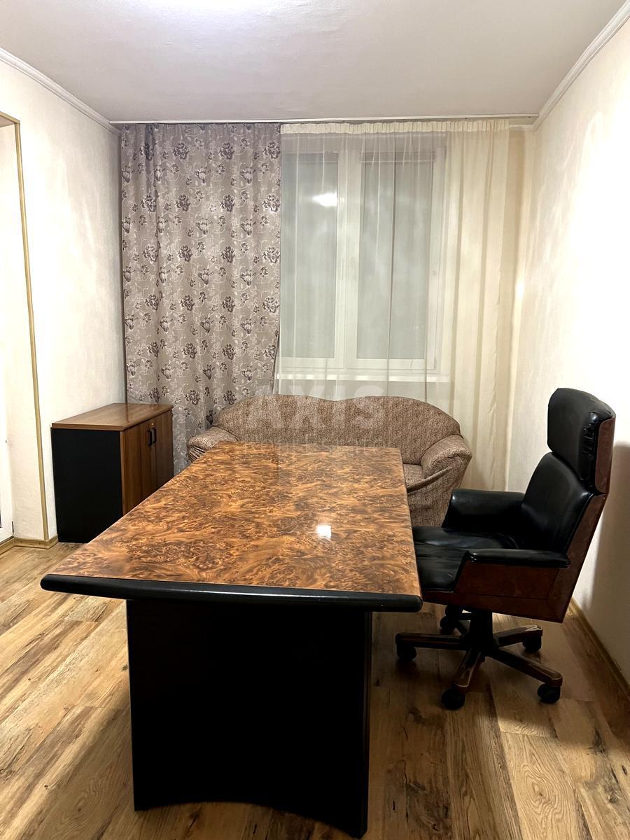 3k apartment vul. Sribnokil's'ka 16243814