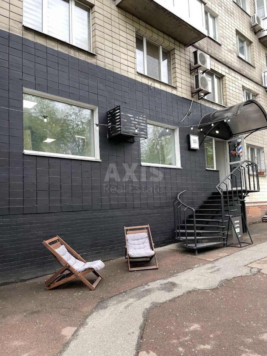 Trade object vul. Lavrs'ka 4, 42m261895