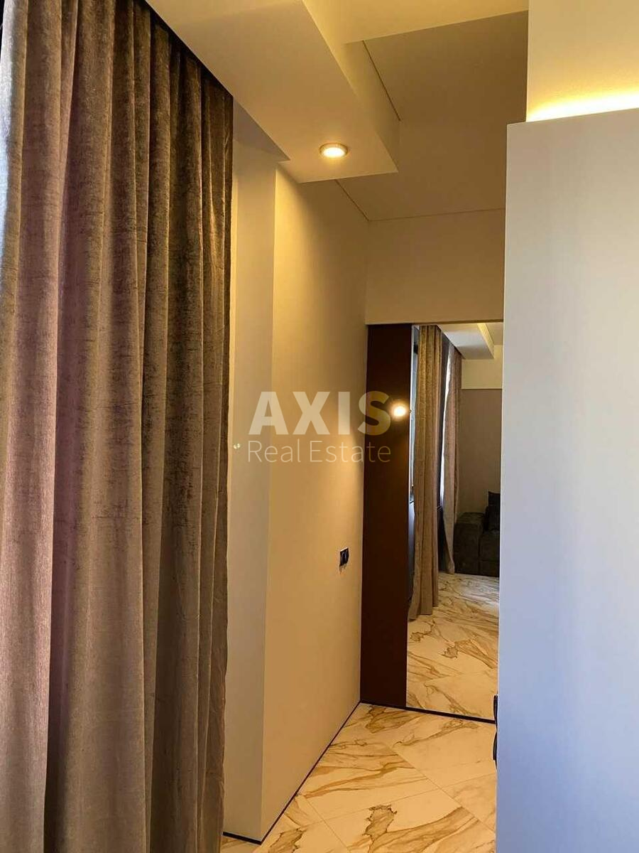 1k apartment vul. Dragomyrova Myhajla 14А5