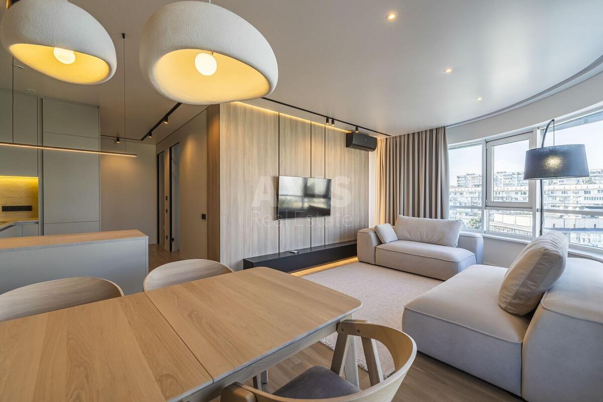 3k apartment prov. Uzhgorods'kyj 4/1576083
