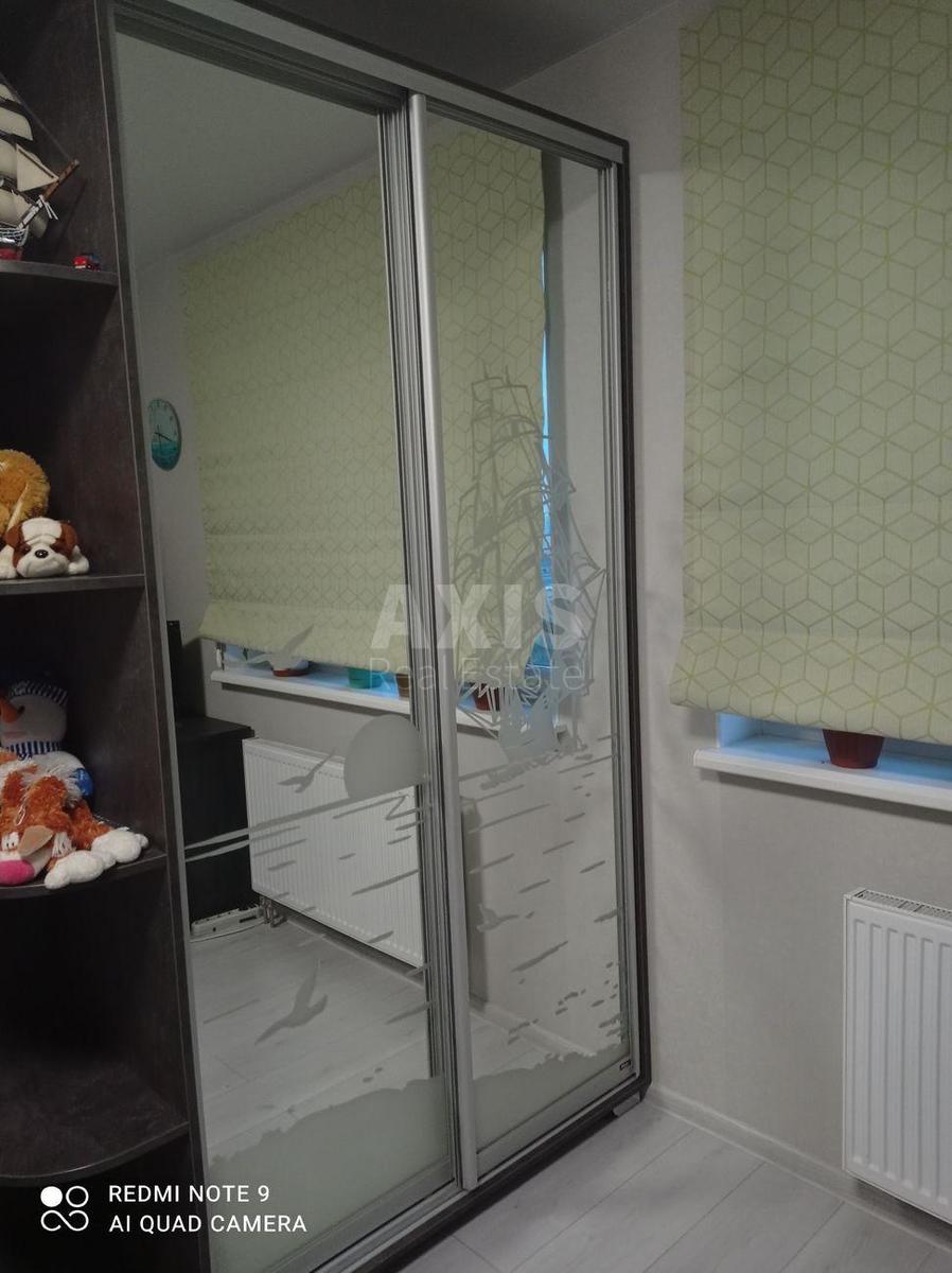 3k apartment vul. Voskresens'ka 183