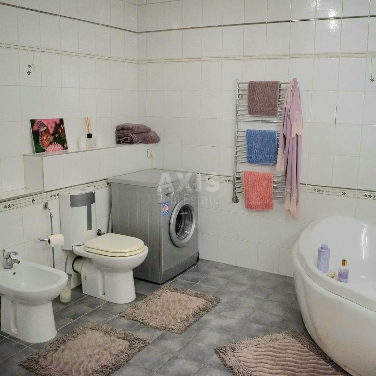 3k apartment vul. Tymoshenka Marshala 296