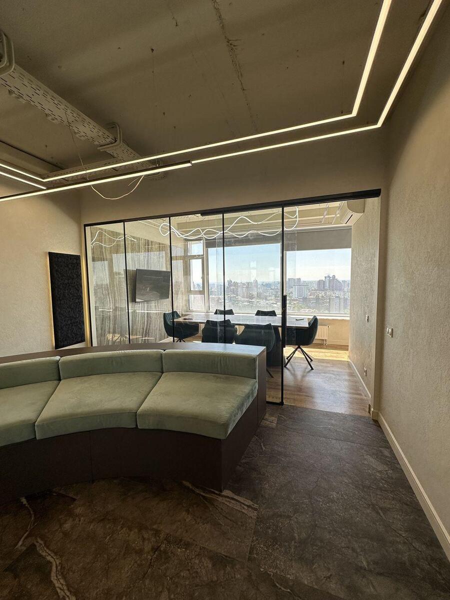 Office uzv. Klovs'kyj 7, 170m21