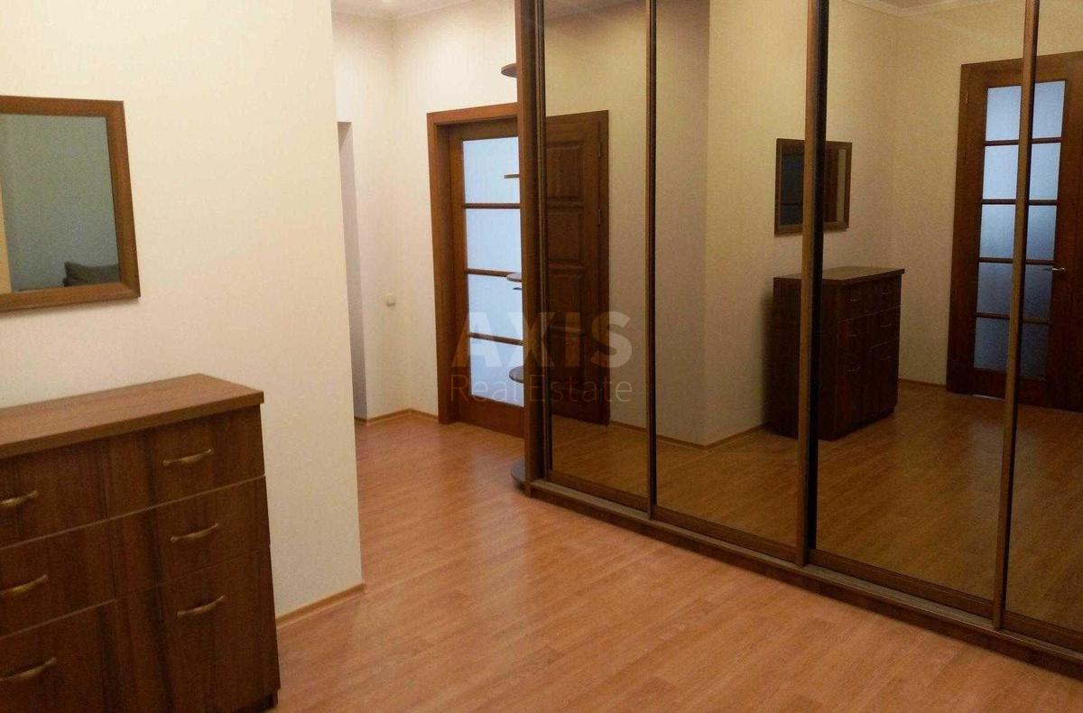 4k apartment vul. Dmytrivs'ka 56Б2
