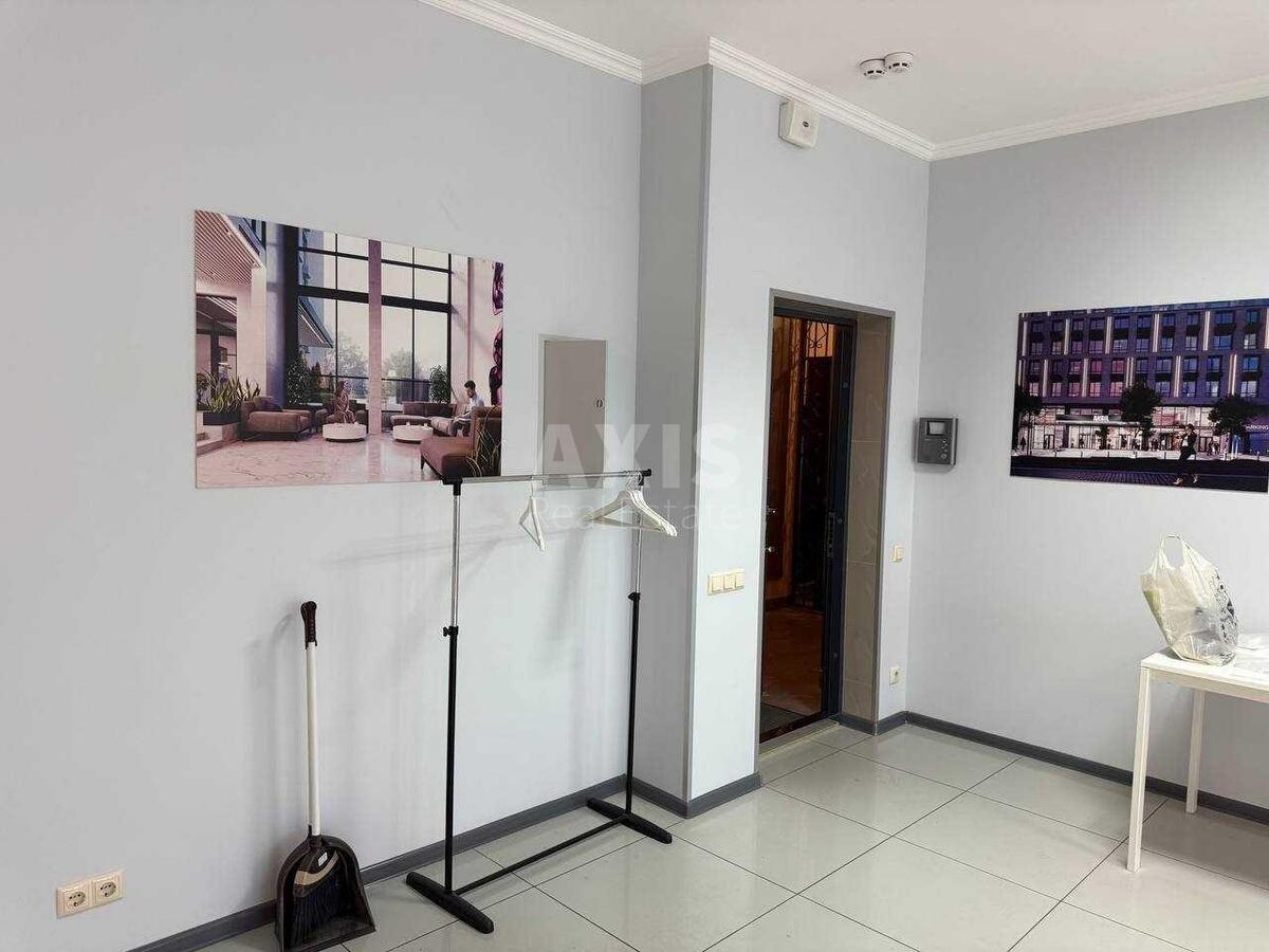Офис бул. Леси Украинки 7А, 140м25880311