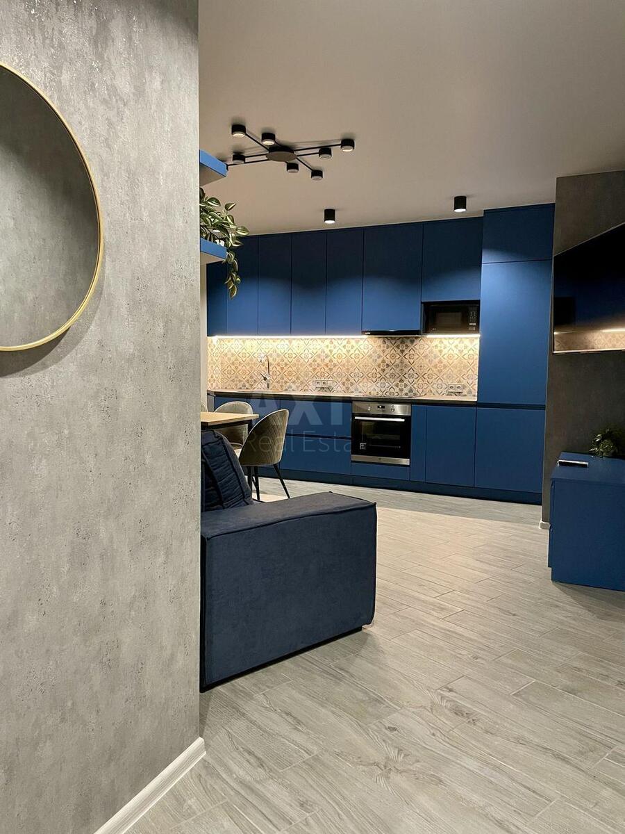 2k apartment vul. Pivnichno-Syrec'ka 21