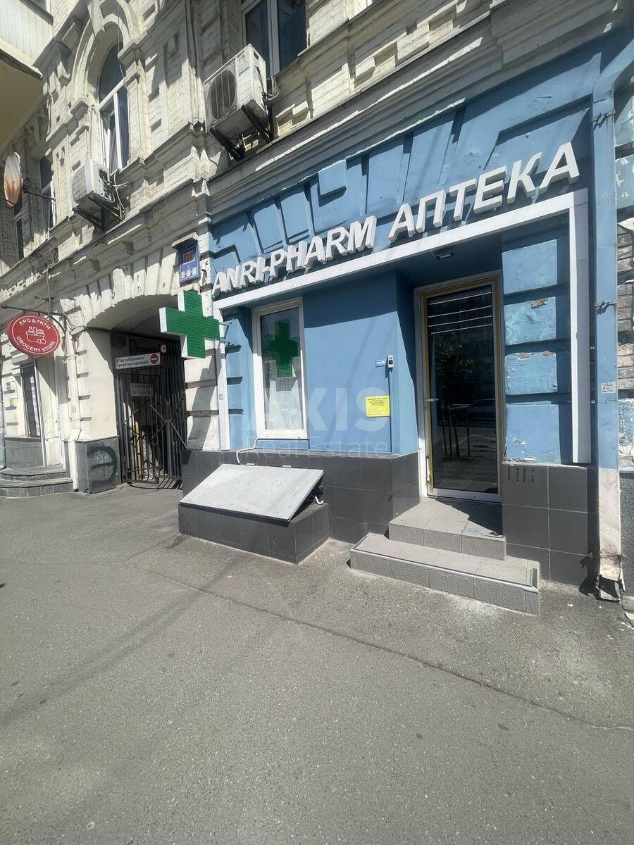 Объект сервиса ул. Василия Тютюнника 43, 92м2