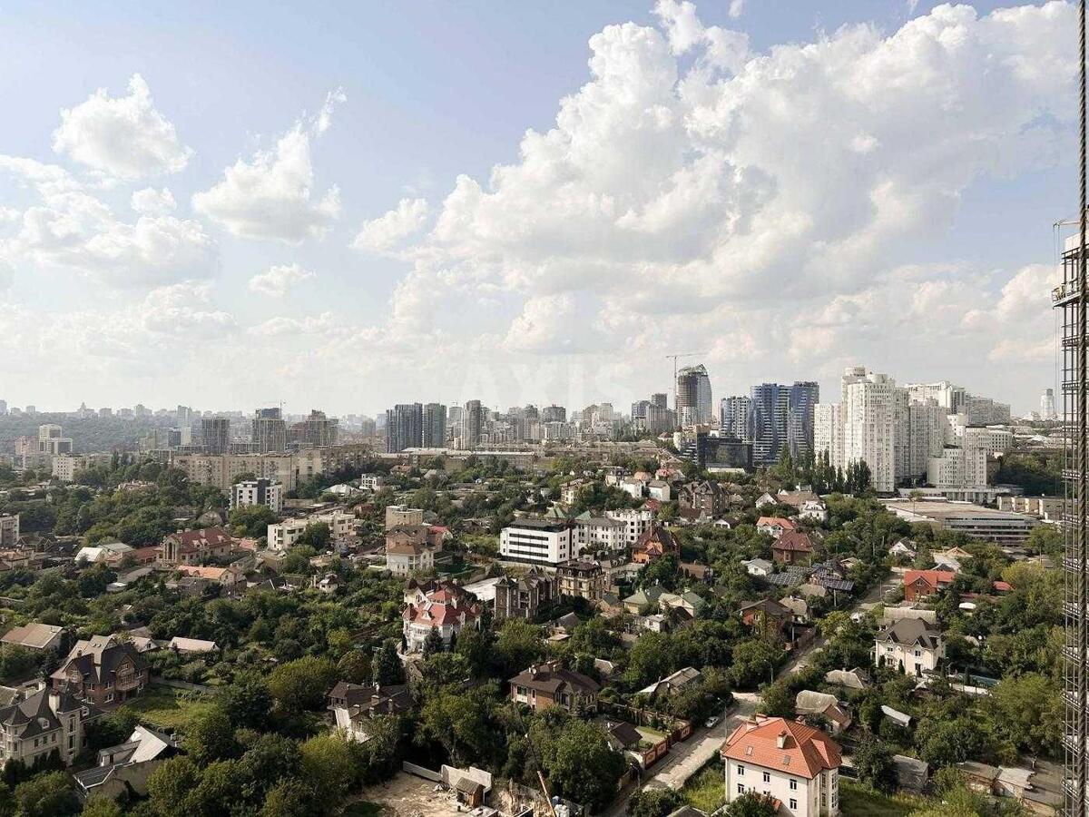4k apartment vul. Dragomyrova Myhajla 182