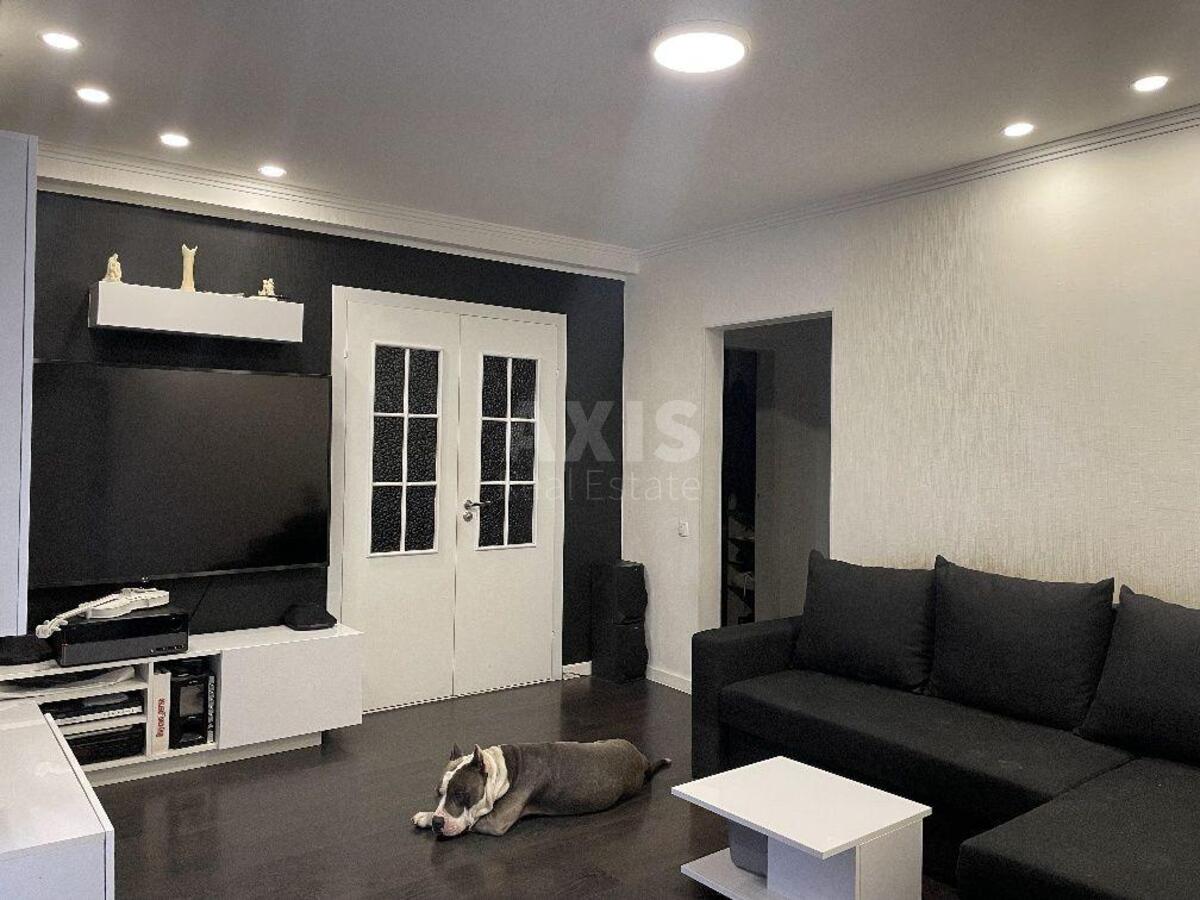3k apartment vul. Myloslavs'ka 47А0