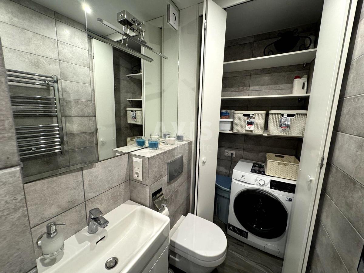 3k apartment vul. Yulia Zdanovska 36А11