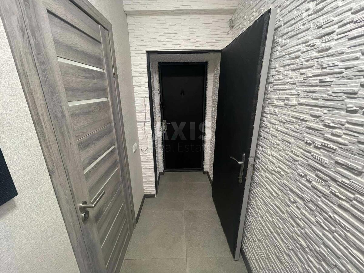 Office pr-t Povitryanykh Syl 52, 49m26032210