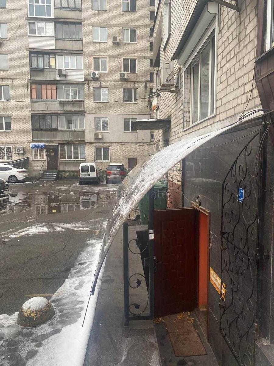 Об'єкт торгівлі вул. Оболонська 9, 120м2